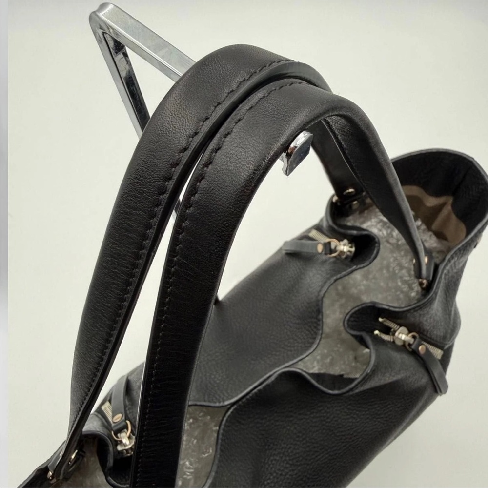 Burberry Black Leather Women's Bag - Picture 6 of 14